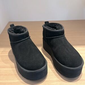 UGG Women’s Classic Ultra Mini Platform Black Boots - Size 7